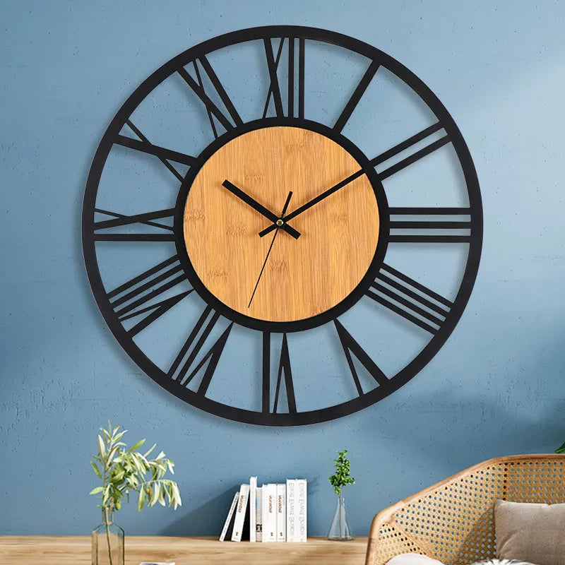 Horloge murale en fer noir