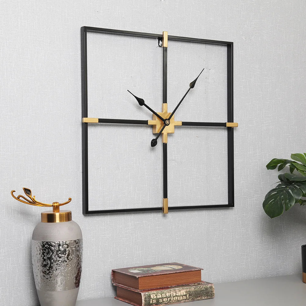 Grande horloge murale carrée