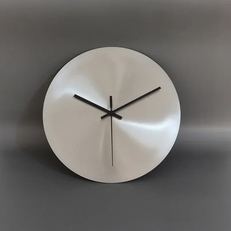 Horloge murale design argent