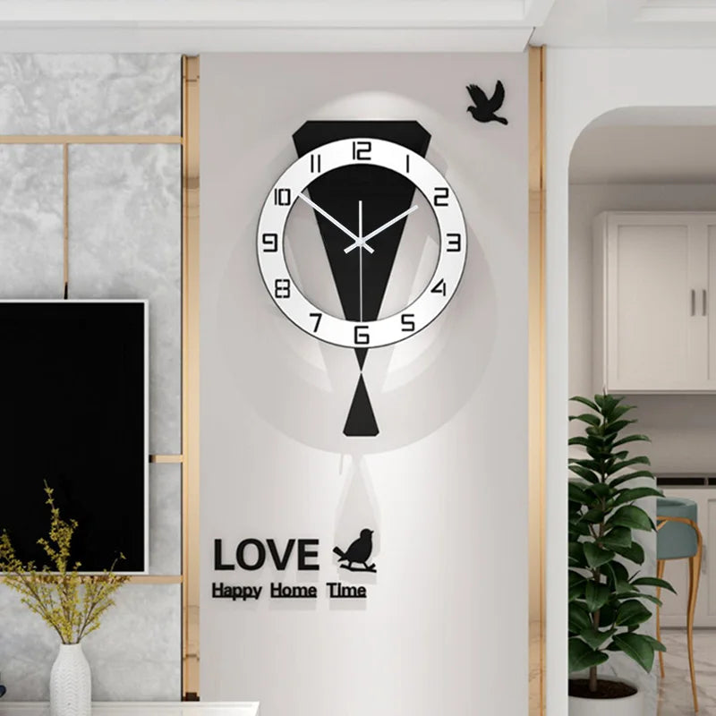 Horloge murale moderne avec balancier