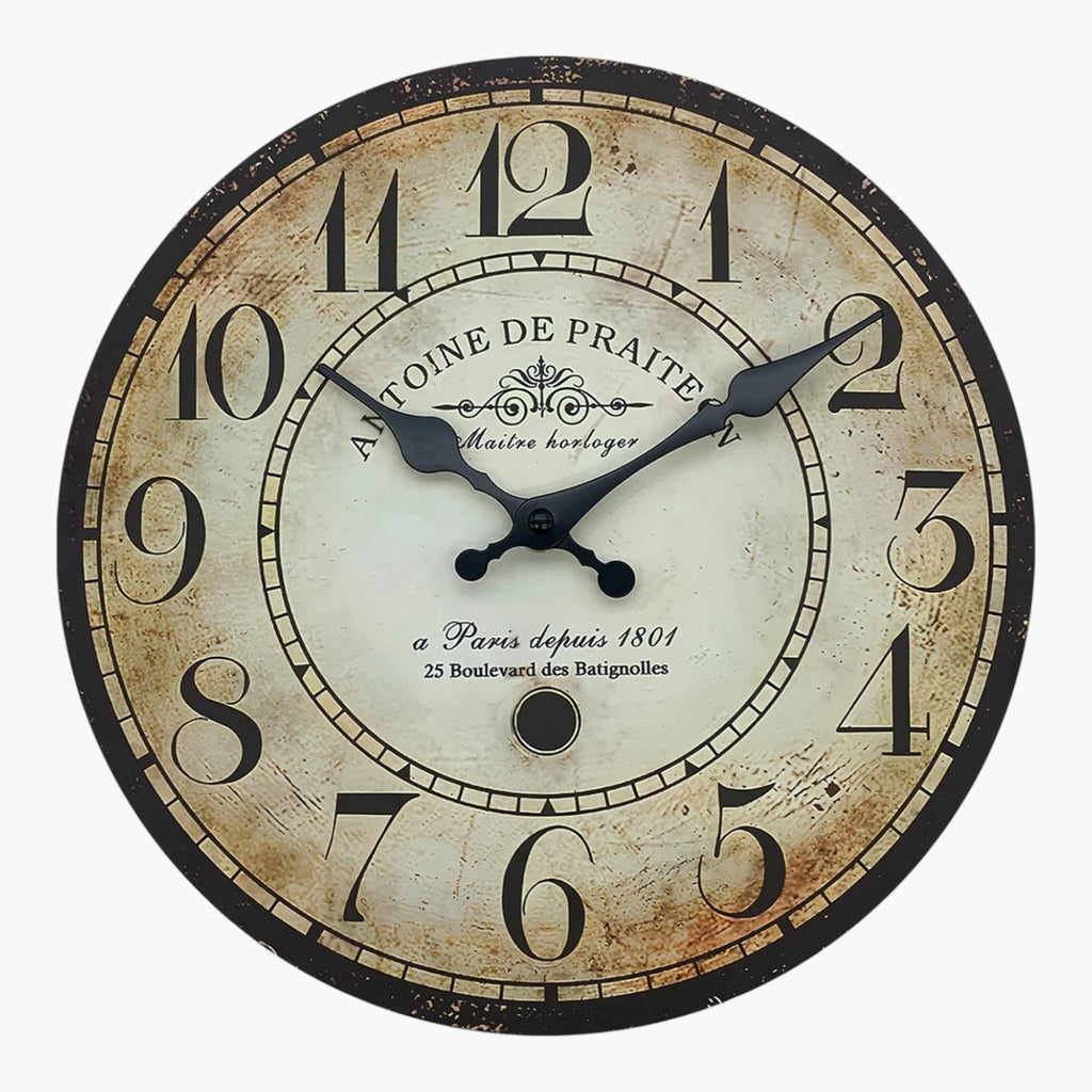 Ancienne horloge murale en bois