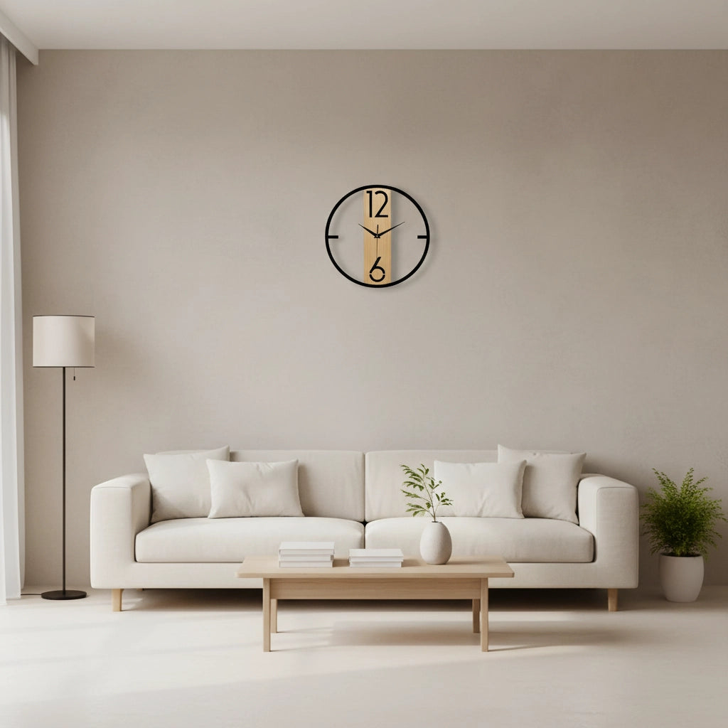 Horloge murale bois et noir Image