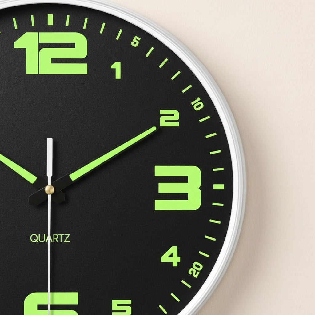 Horloge murale fluorescente