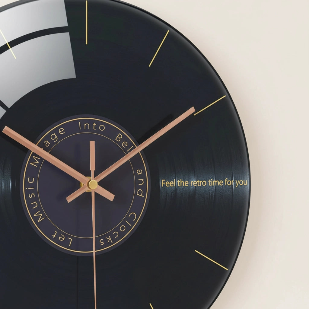 Horloge murale noire moderne