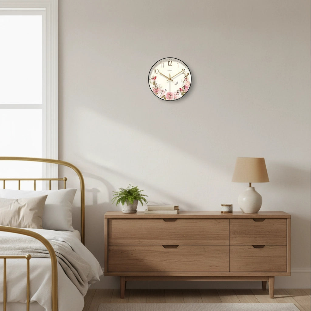 Horloge murale shabby chic fleuri Image