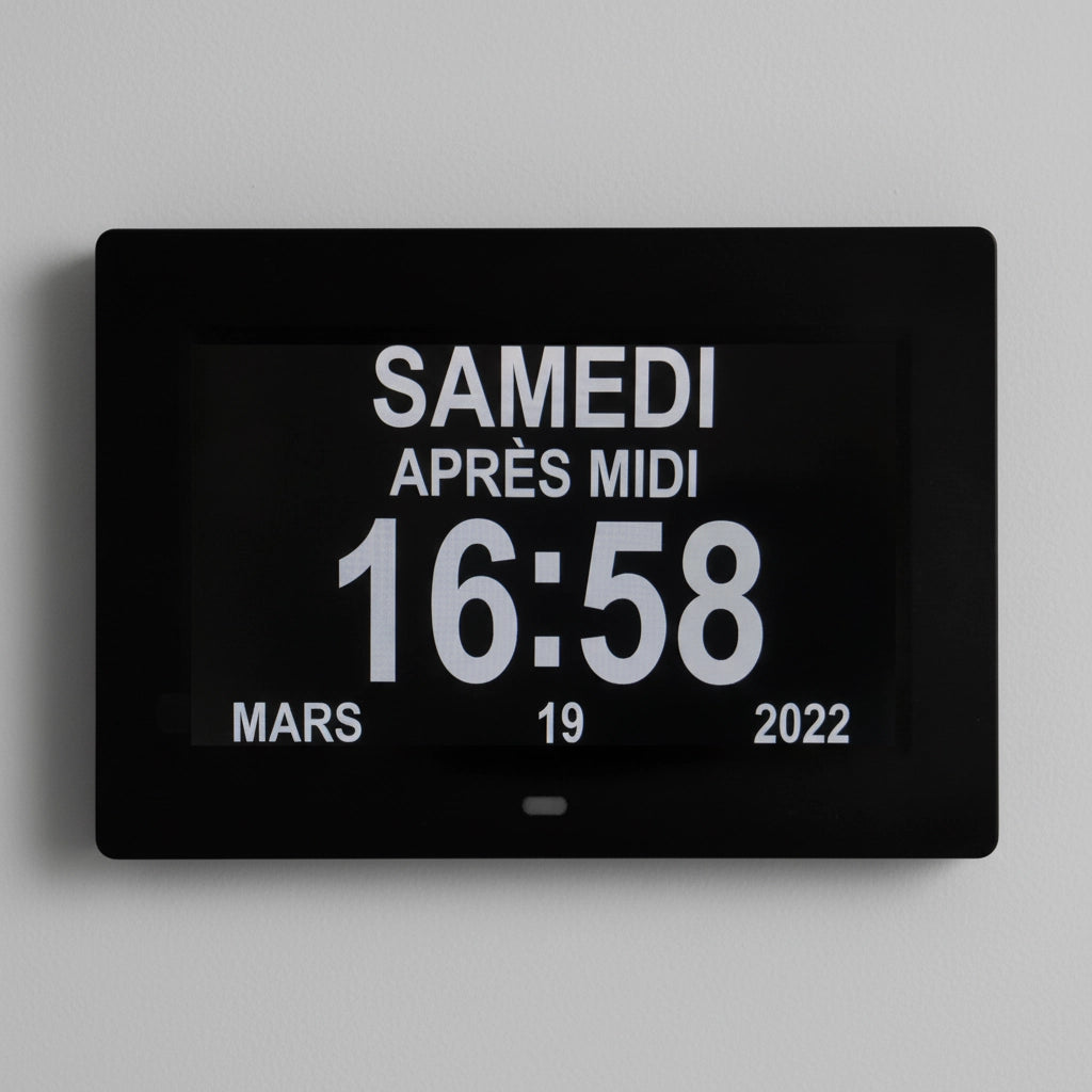 Petite horloge digitale murale